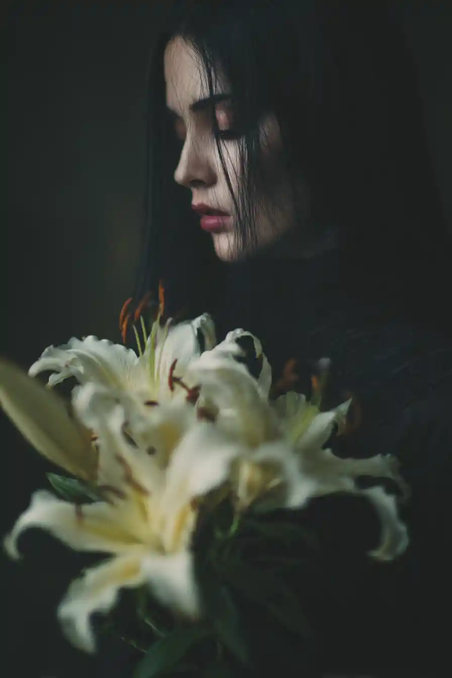 Heartbroken lover longing for a distant sleeping beloved