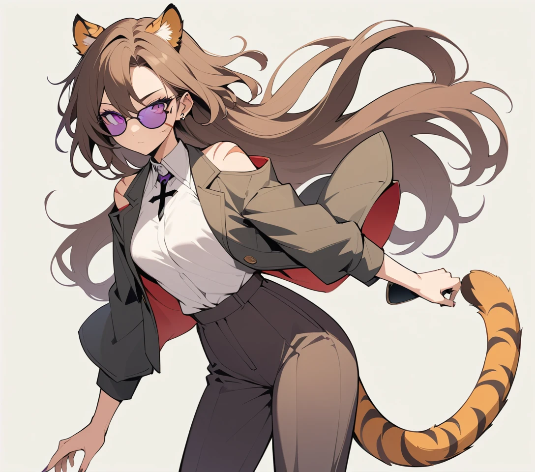 Misteriosa mujer tigre con ojos violetas y cicatrices